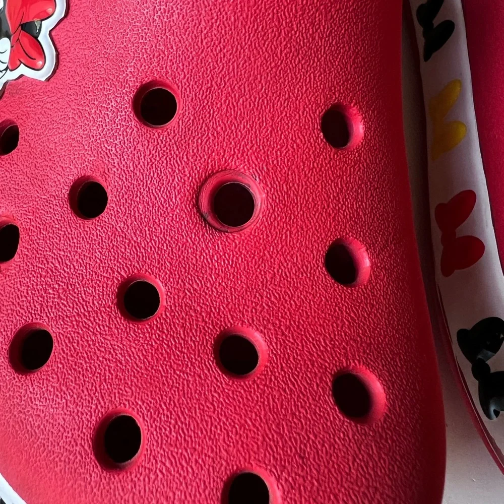 Crocs FunLab Disney Minnie Mouse Toddler Sandals size 1.